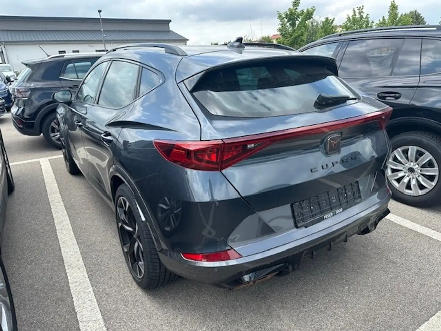 CUPRA Formentor VZ 1.4 e-Hybrid/FULL LINK/SHZ/FaPa L Grau - 2