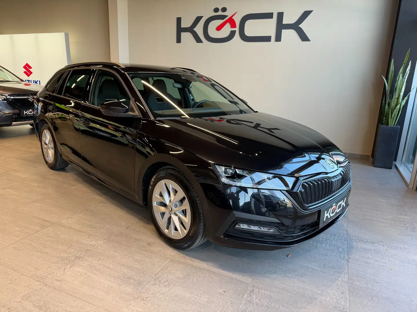 Skoda Octavia Style 4x4 Zwart - 1