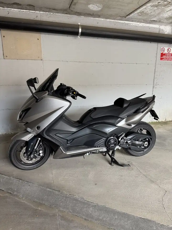 Yamaha Tmax 530