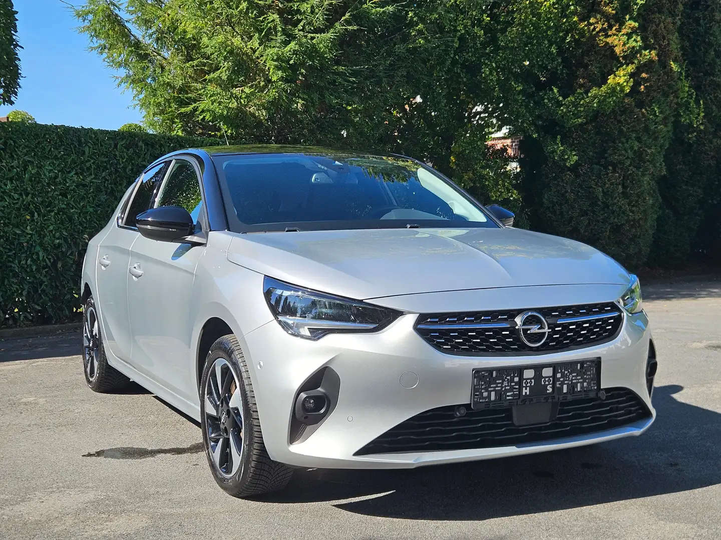 Opel Corsa-e Elegance NAVI ACC 2xPDC+Kam. Lenk/Sitzheizung 11KW Silber - 1