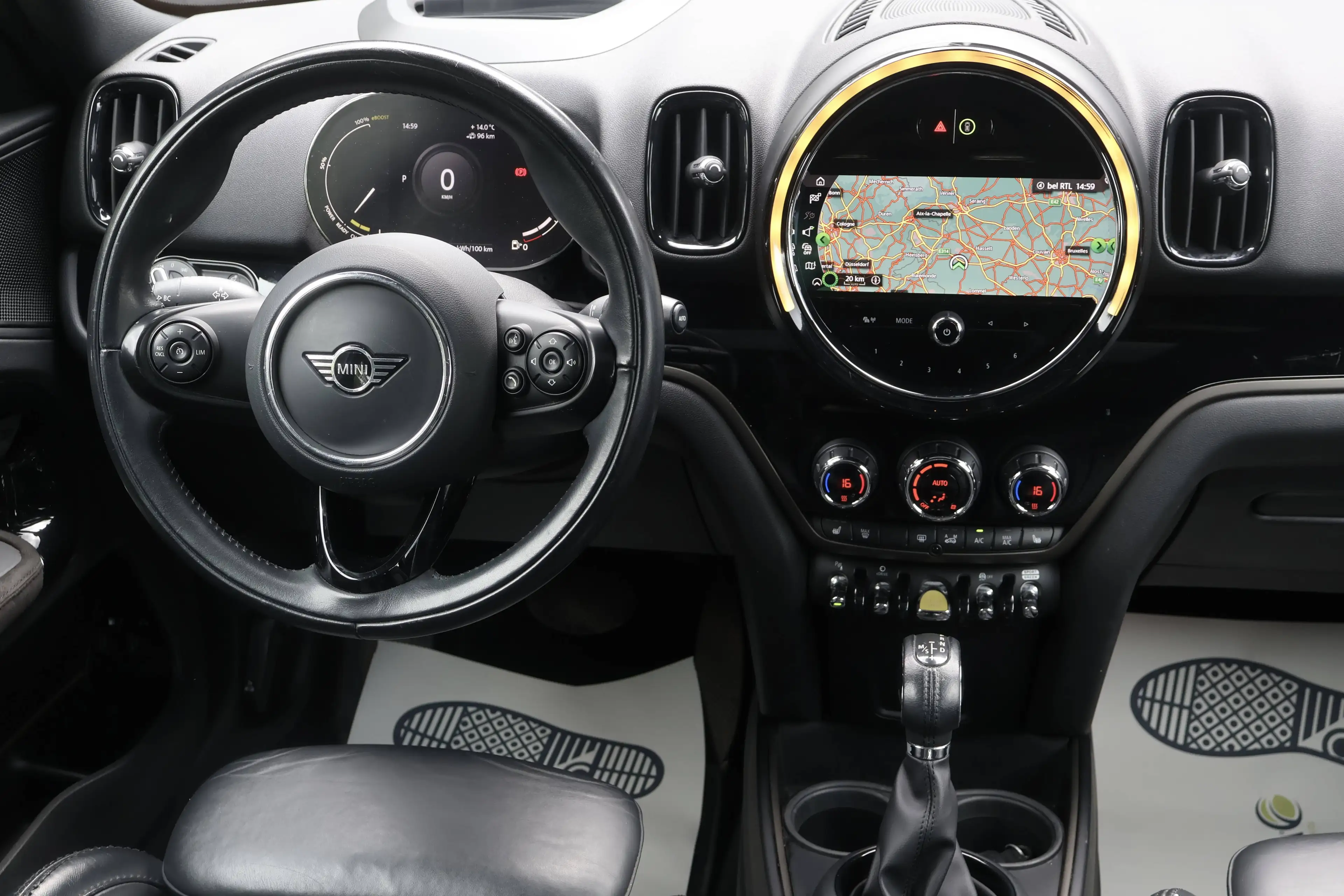 MINI Cooper SE Countryman 1.5A PHEV Cooper SE ALL4 Pano Leder Head-Up Garantie* — photo 11