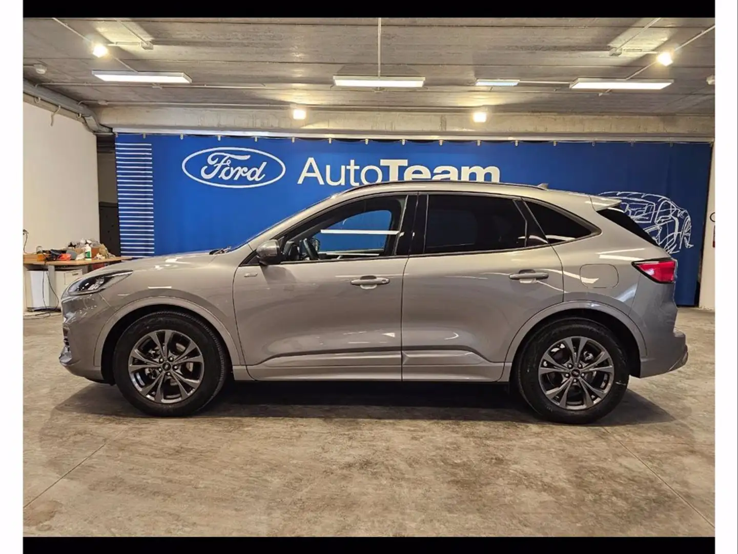 Ford Kuga 2.0 ecoblue st-line 2wd 120cv auto Grijs - 2