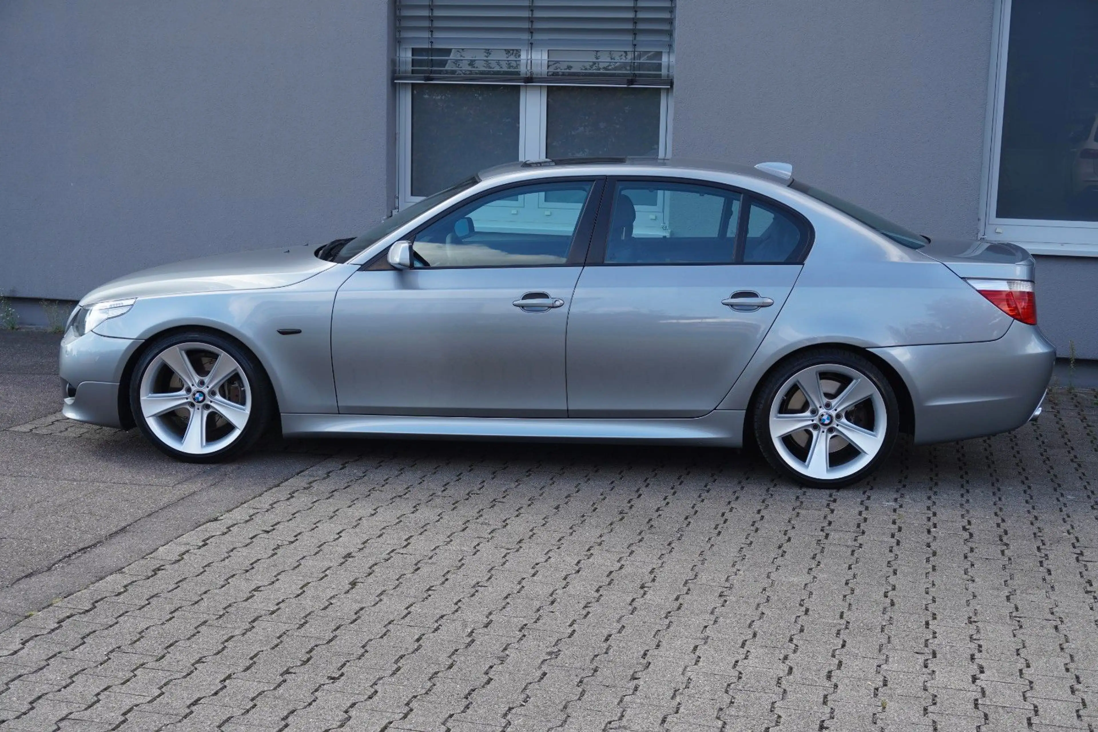 BMW 545 i E60 M-PAKET*19ZOLL*VOLL*Belüft.Einzelstück* — photo 6