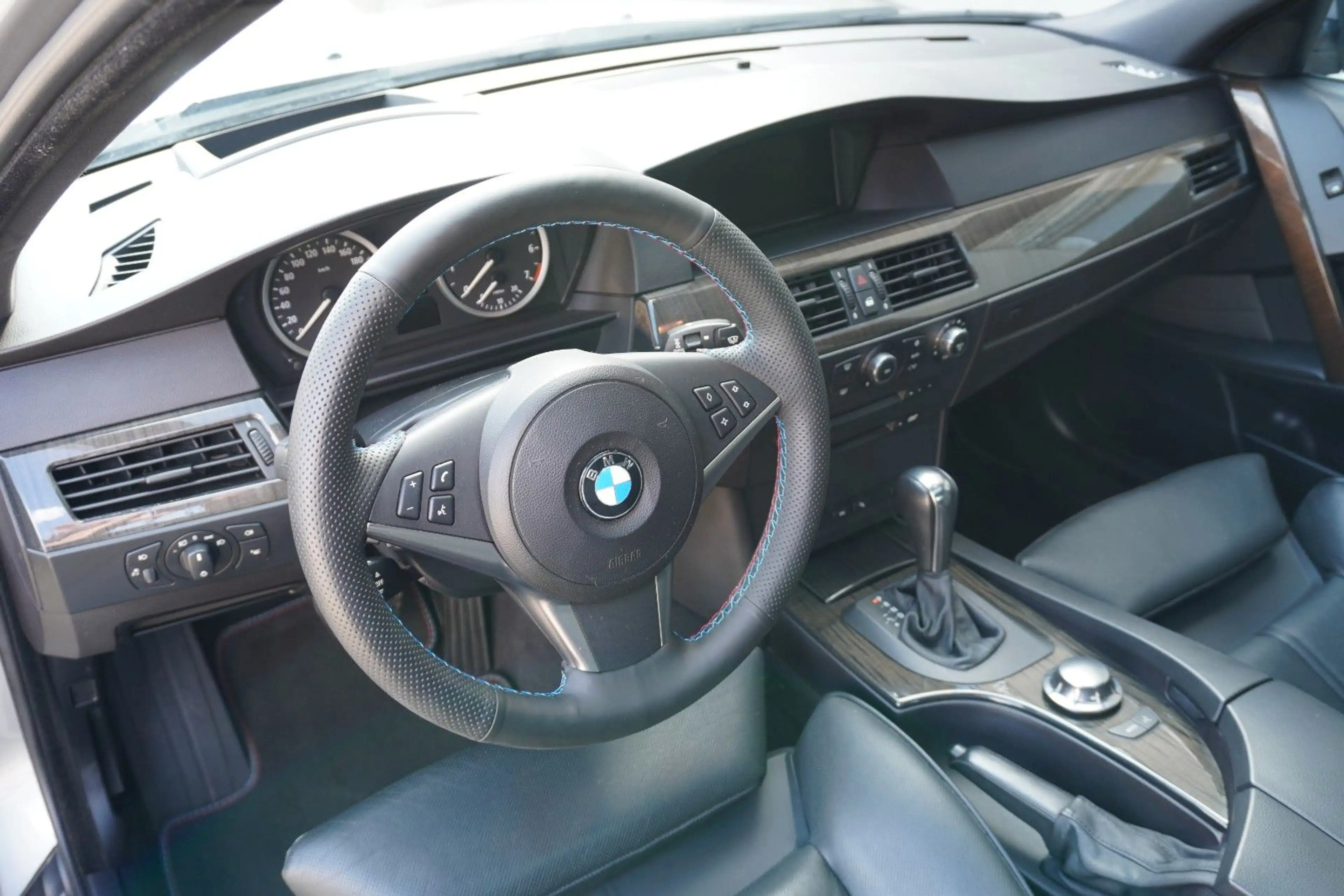 BMW 545 i E60 M-PAKET*19ZOLL*VOLL*Belüft.Einzelstück* — photo 12