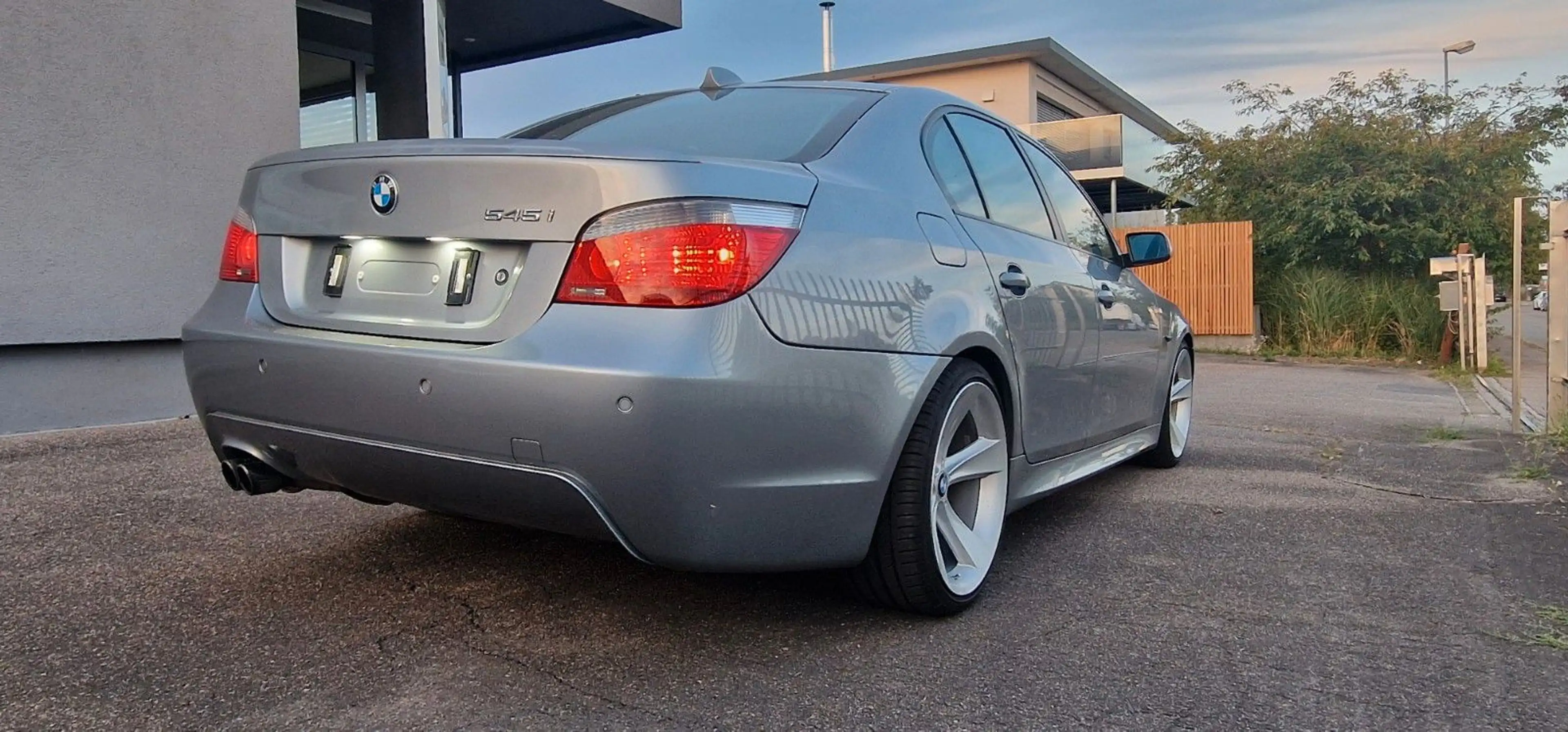 BMW 545 i E60 M-PAKET*19ZOLL*VOLL*Belüft.Einzelstück* — photo 10