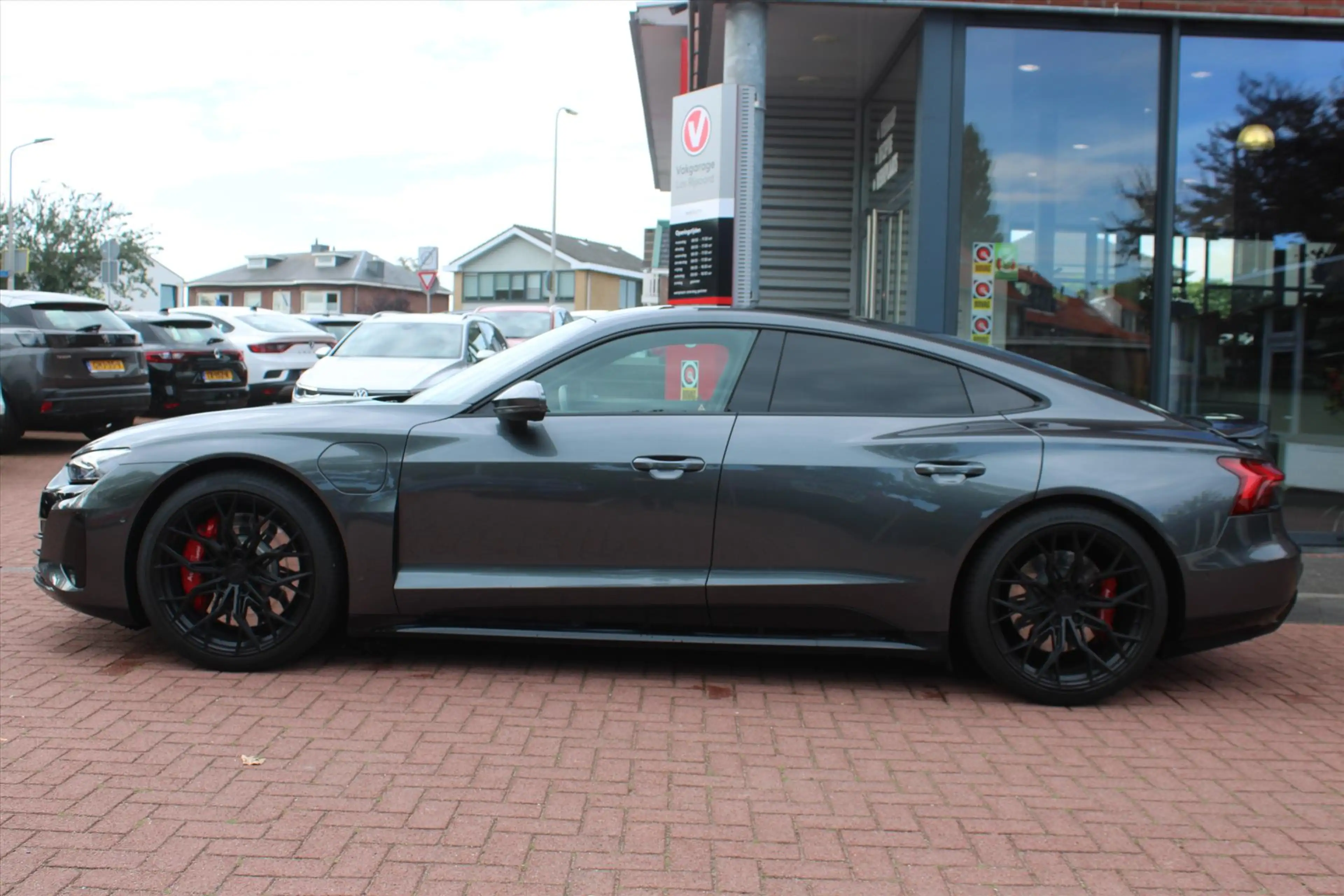 Audi e-tron GT Quattro | Nieuwprijs €142.000 | Orig. NL | BTW | V — photo 2