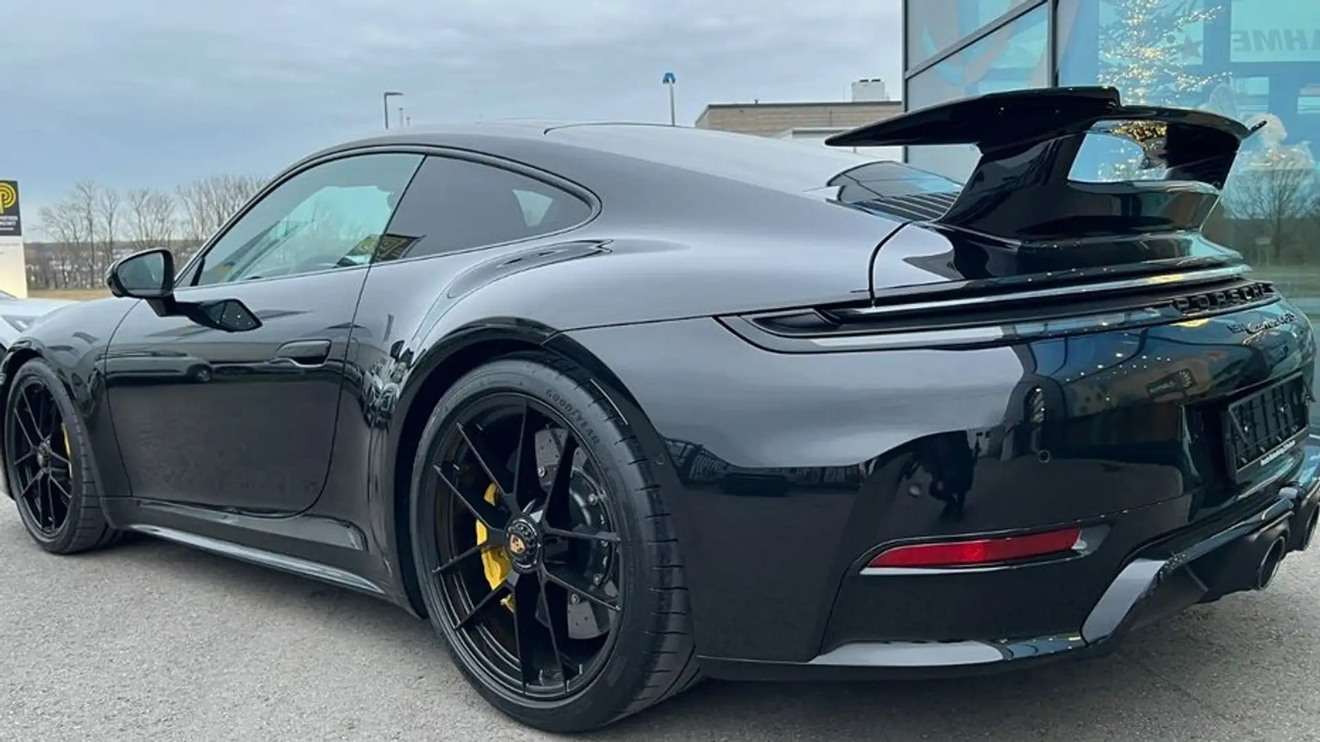 Porsche 992 Targa 4 GTS PDK Negro - 1