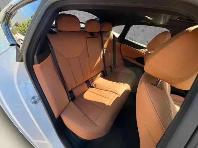 BMW i4 view 13