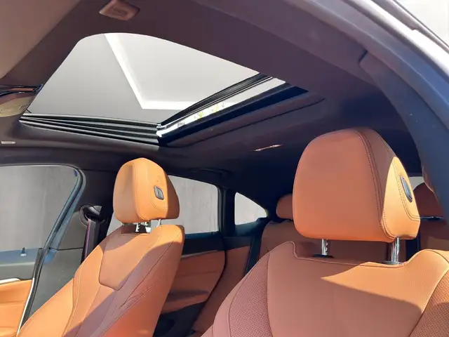 BMW i4 view 11