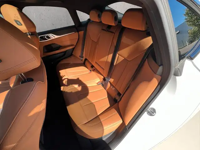 BMW i4 view 14