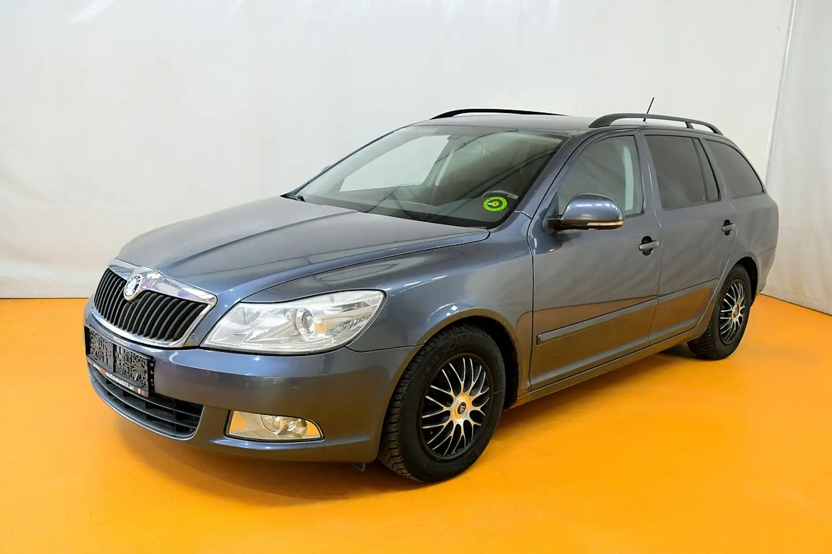 Skoda Octavia Combi 1,6 Elegance TDI CR DPF Export Grijs - 1