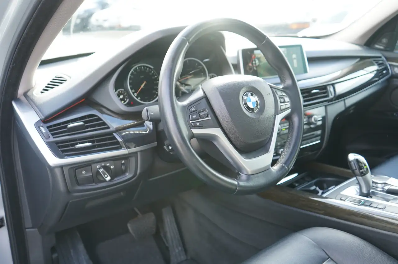 BMW X5 снимка BMW X5