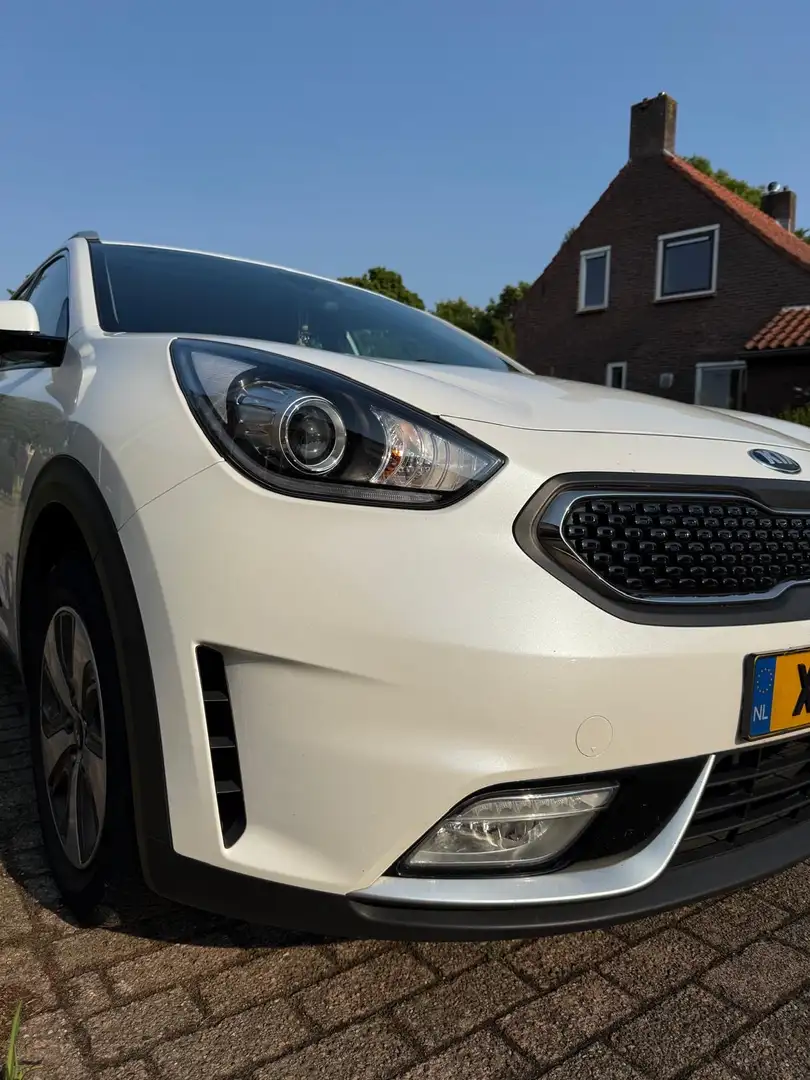 Kia Niro 1.6 GDI 2WD Aut. Vision - 2