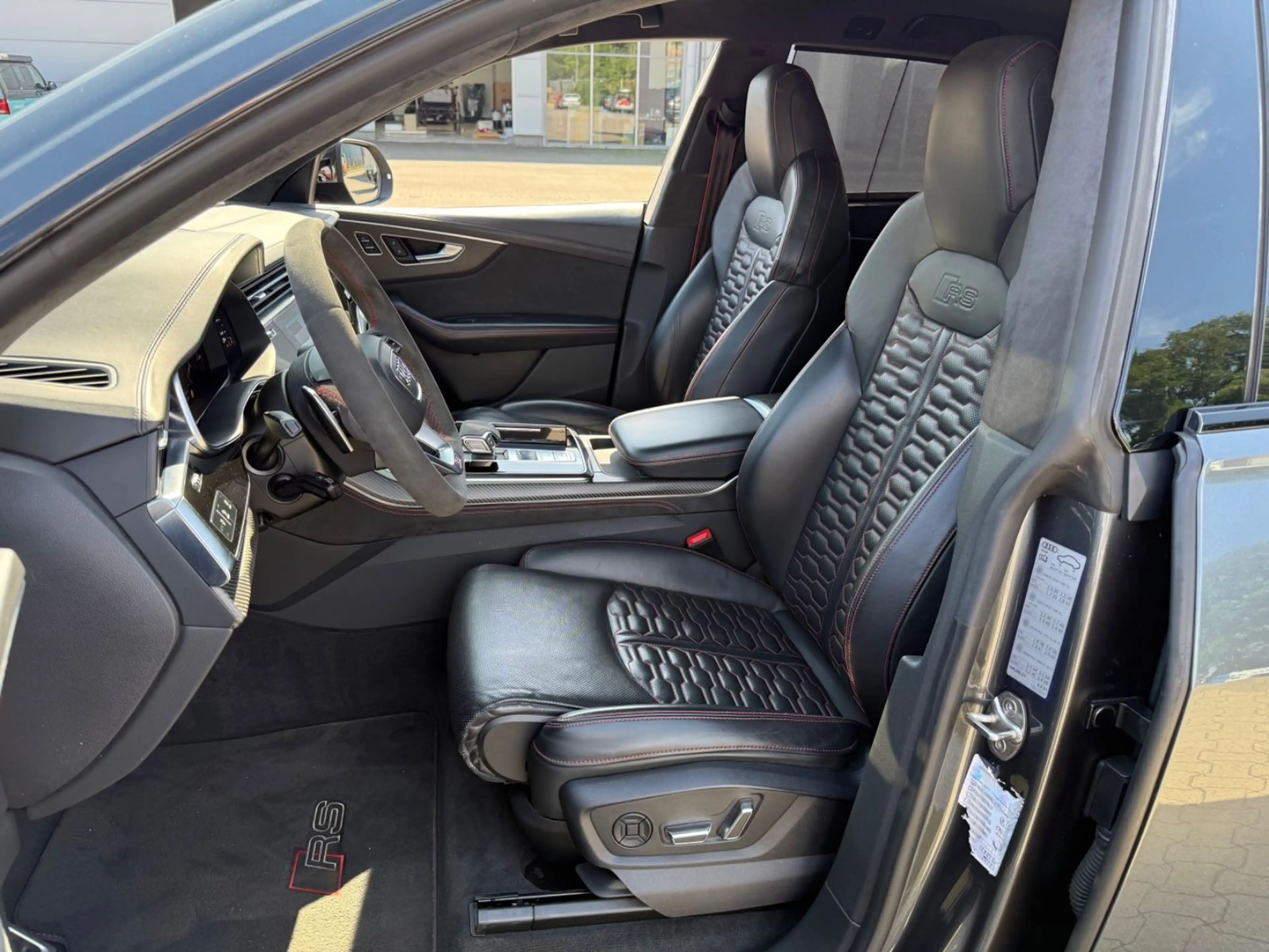 Audi RS Q8 4.0 TFSI QUATTRO, FULL CARBON, B&O, 23" — photo 2