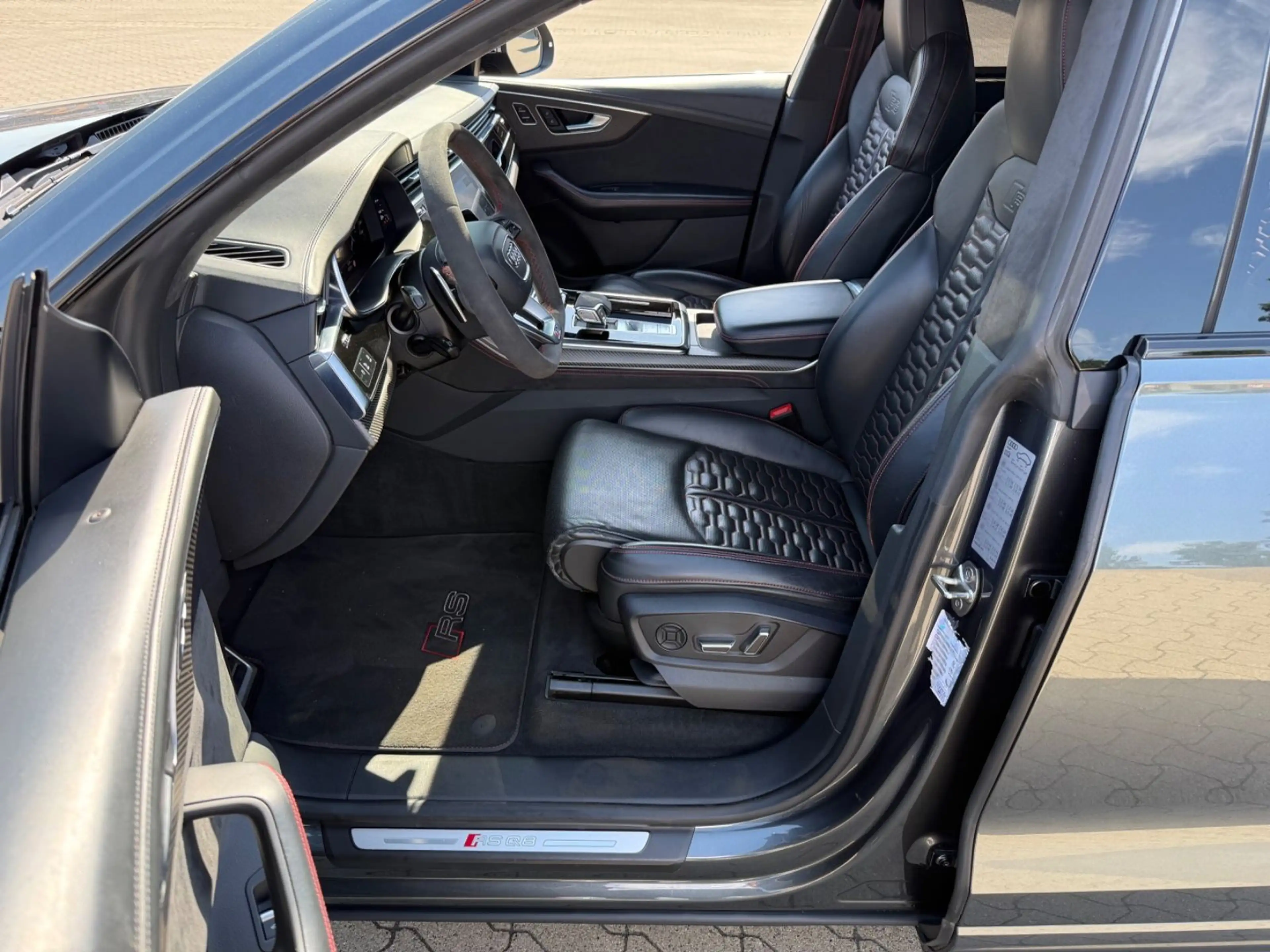 Audi RS Q8 4.0 TFSI QUATTRO, FULL CARBON, B&O, 23" — photo 6