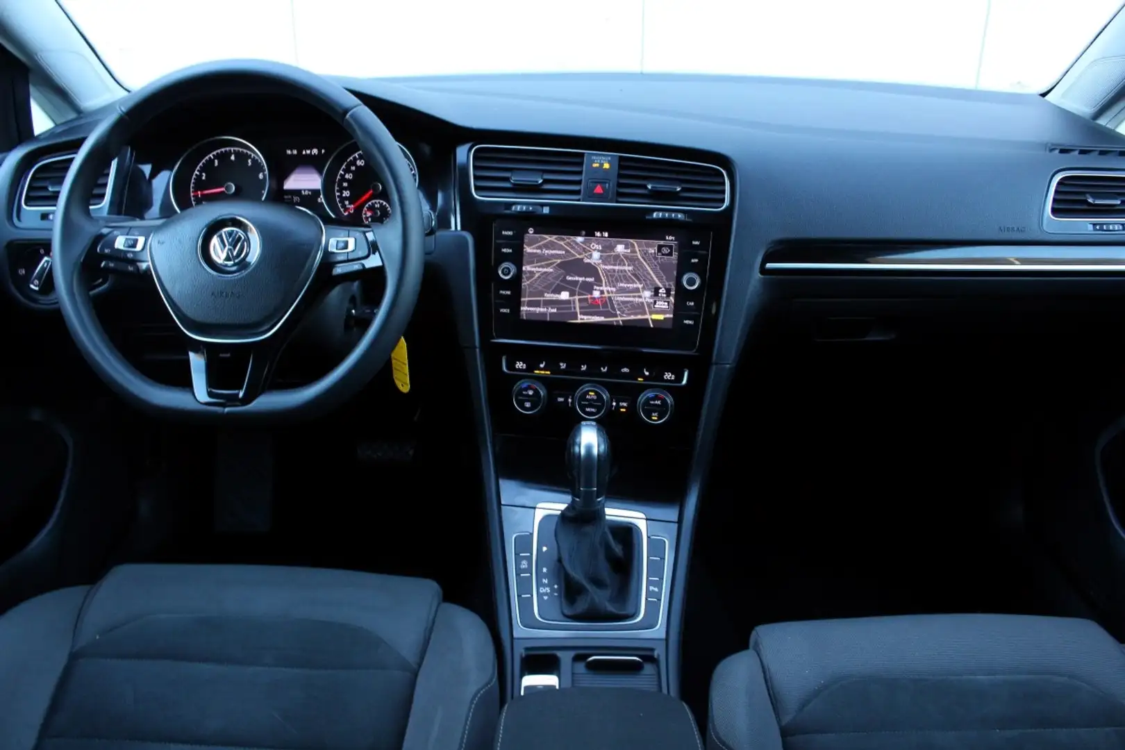 Volkswagen Golf 1.5 TSI R-Line DSG ACC CARPLAY STOELVW '18 Noir - 2