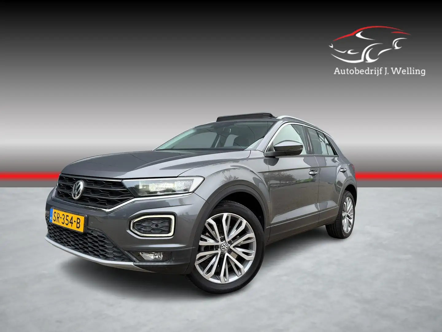 Volkswagen T-Roc 1.5 TSI Style pano / trekhaak / virtual Grau - 1