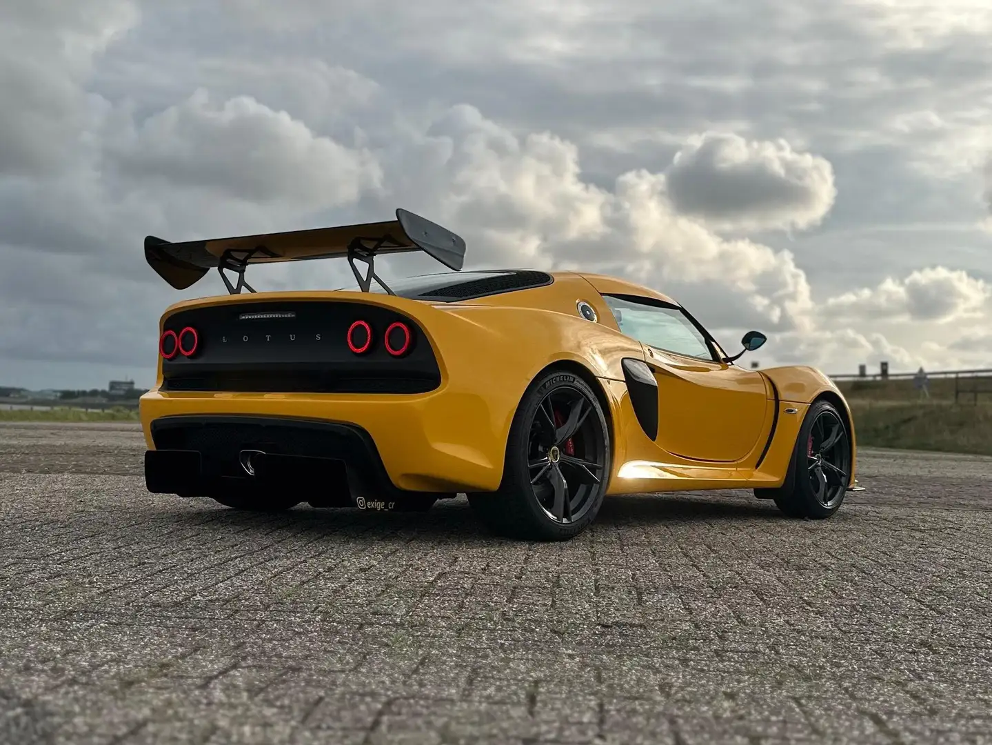 Lotus Exige Exige V6 CR Komo-tec EX430 Yellow - 1