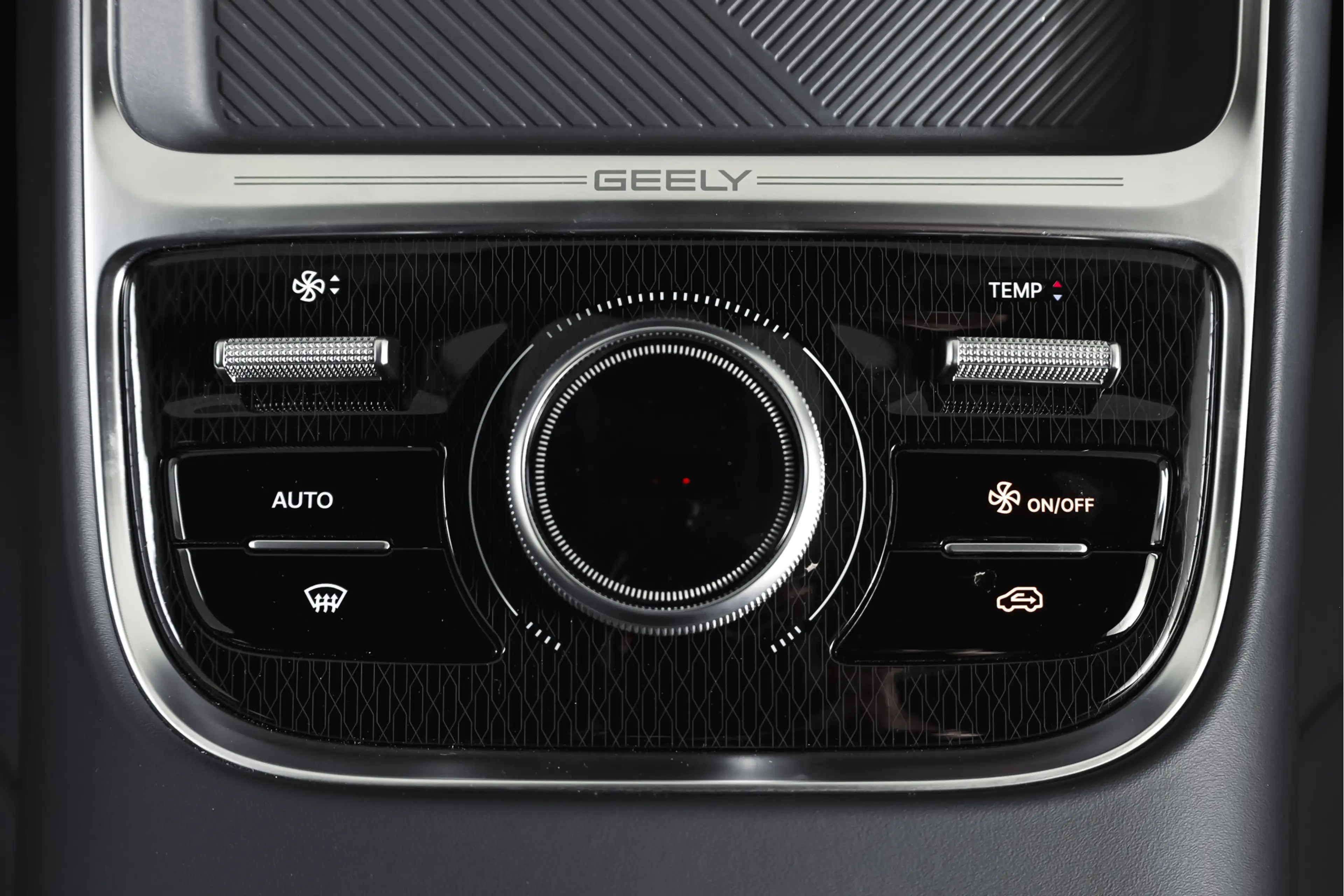 Geely Starray EM-i 1.5 Pro PHEV | 83km Elektrisch | 360° Camera | Sto — photo 37