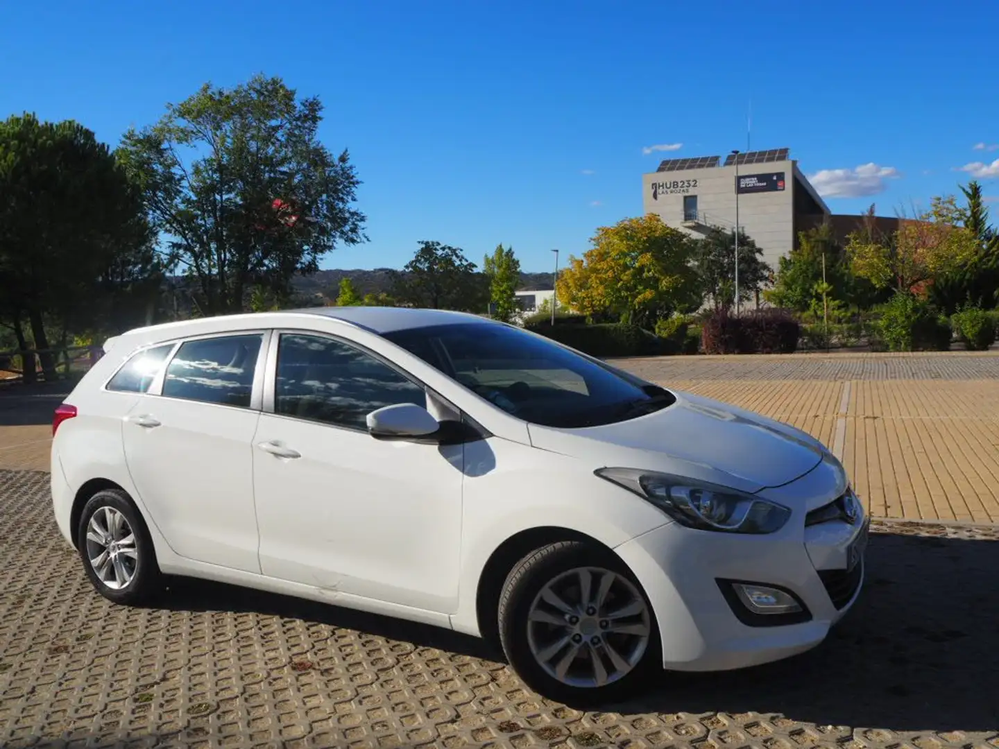 Hyundai i30 i30 CW 1.6CRDI Comfort GLS Comfort GLS Blanco - 1