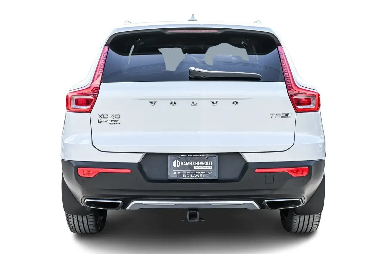 Volvo XC40 снимка Volvo XC40