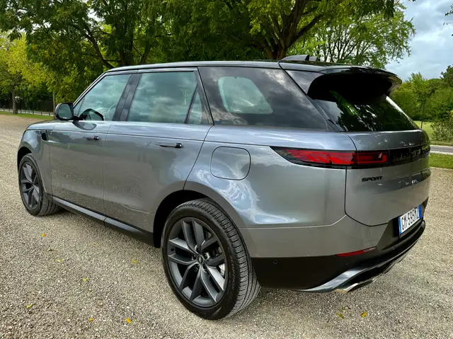 Land Rover Range Rover Sport view 5
