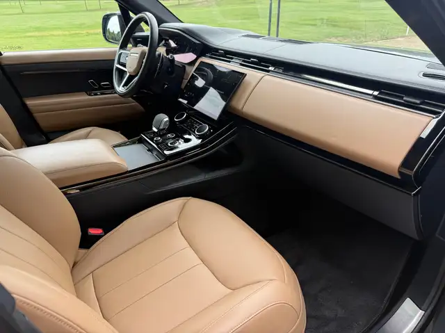Land Rover Range Rover Sport view 18