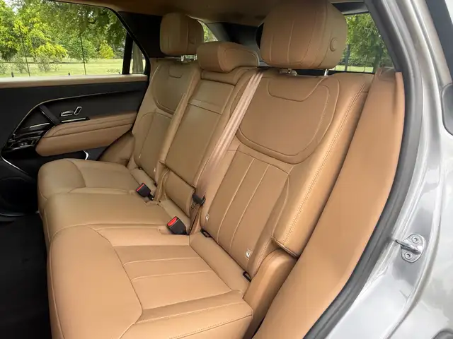 Land Rover Range Rover Sport view 11