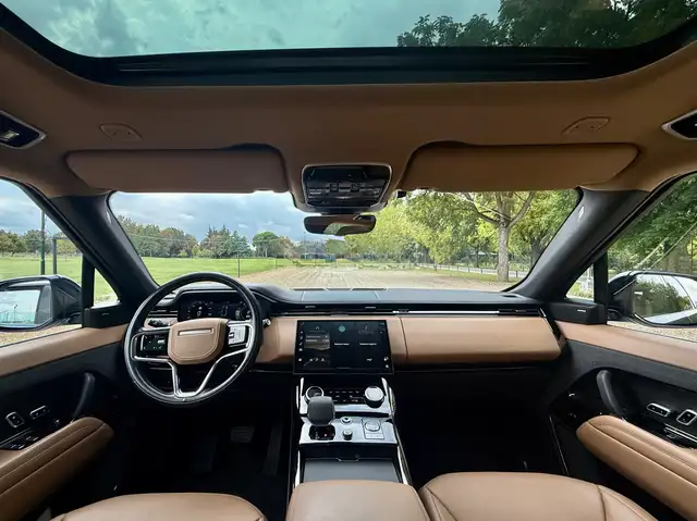 Land Rover Range Rover Sport view 8