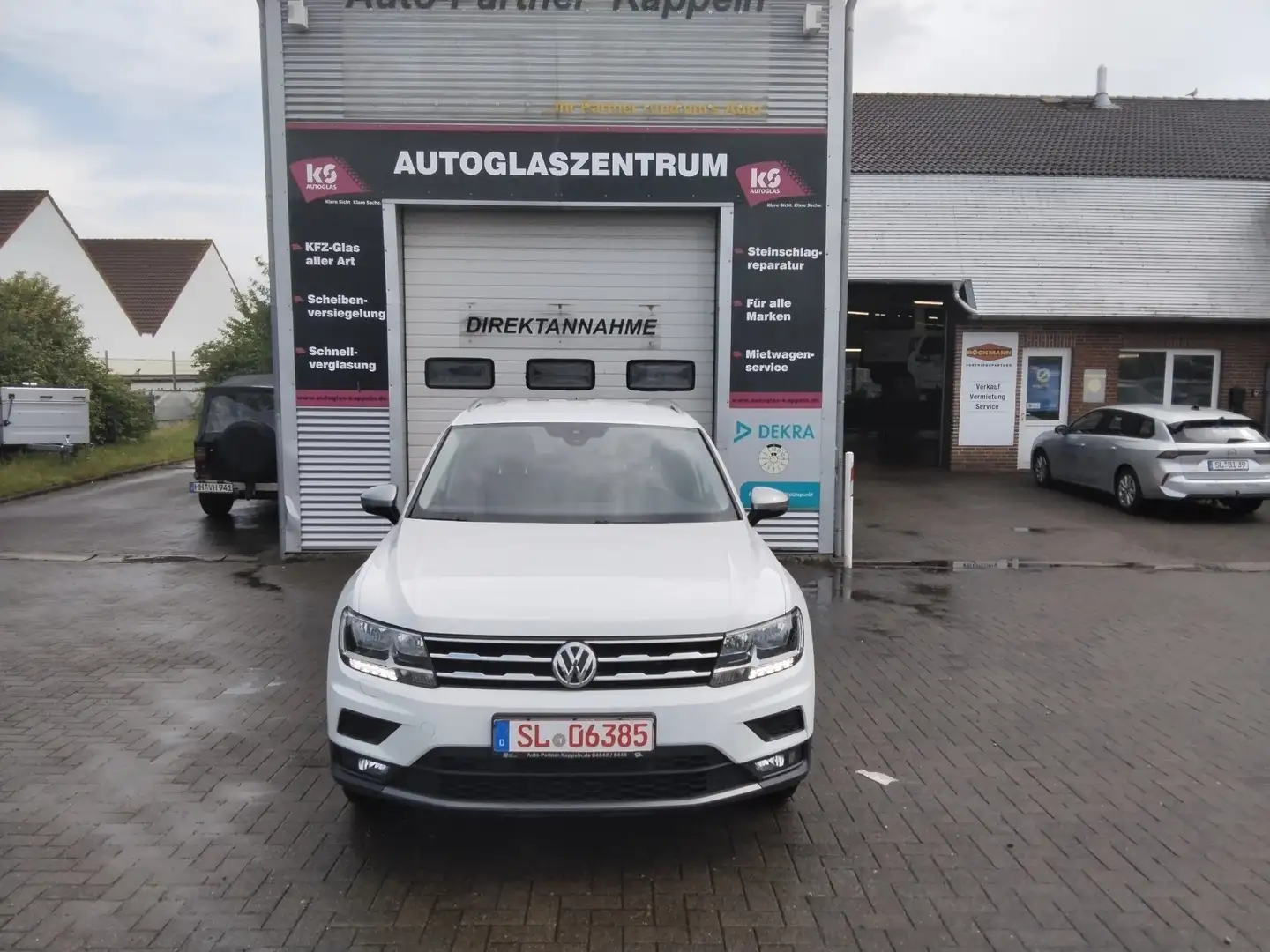 Volkswagen Tiguan Allspace 1.5TSI ACT Comf/7-Sitzer/AHK/SHZ/Stanort Handewitt Weiß - 2