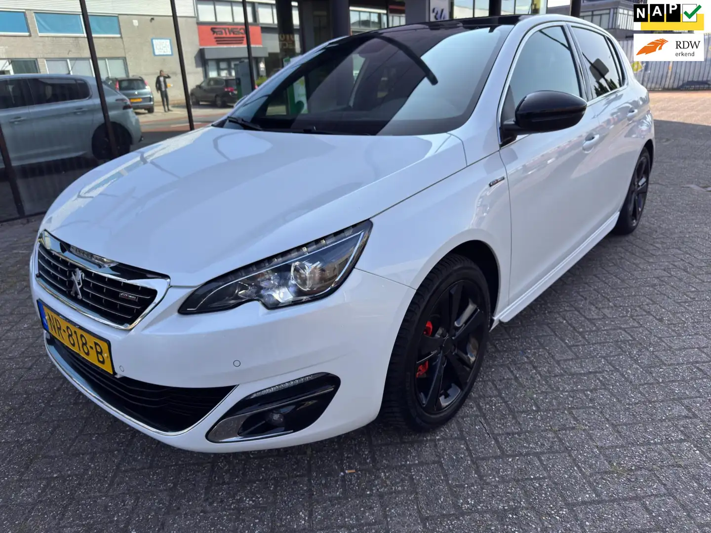 Peugeot 308 1.2 PureTech Blue Lease GT-line / Pano'dak / Xenon Wit - 1
