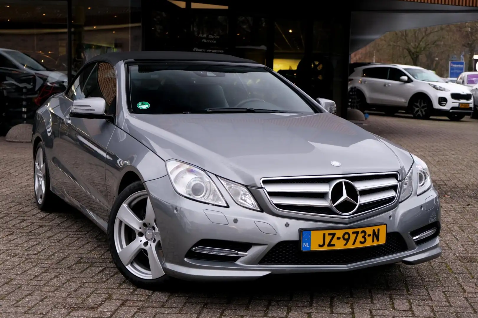 Mercedes-Benz E 200 Cabrio CGI Elegance/Trekhaak/Stoelverwarming/Xenon Grijs - 2