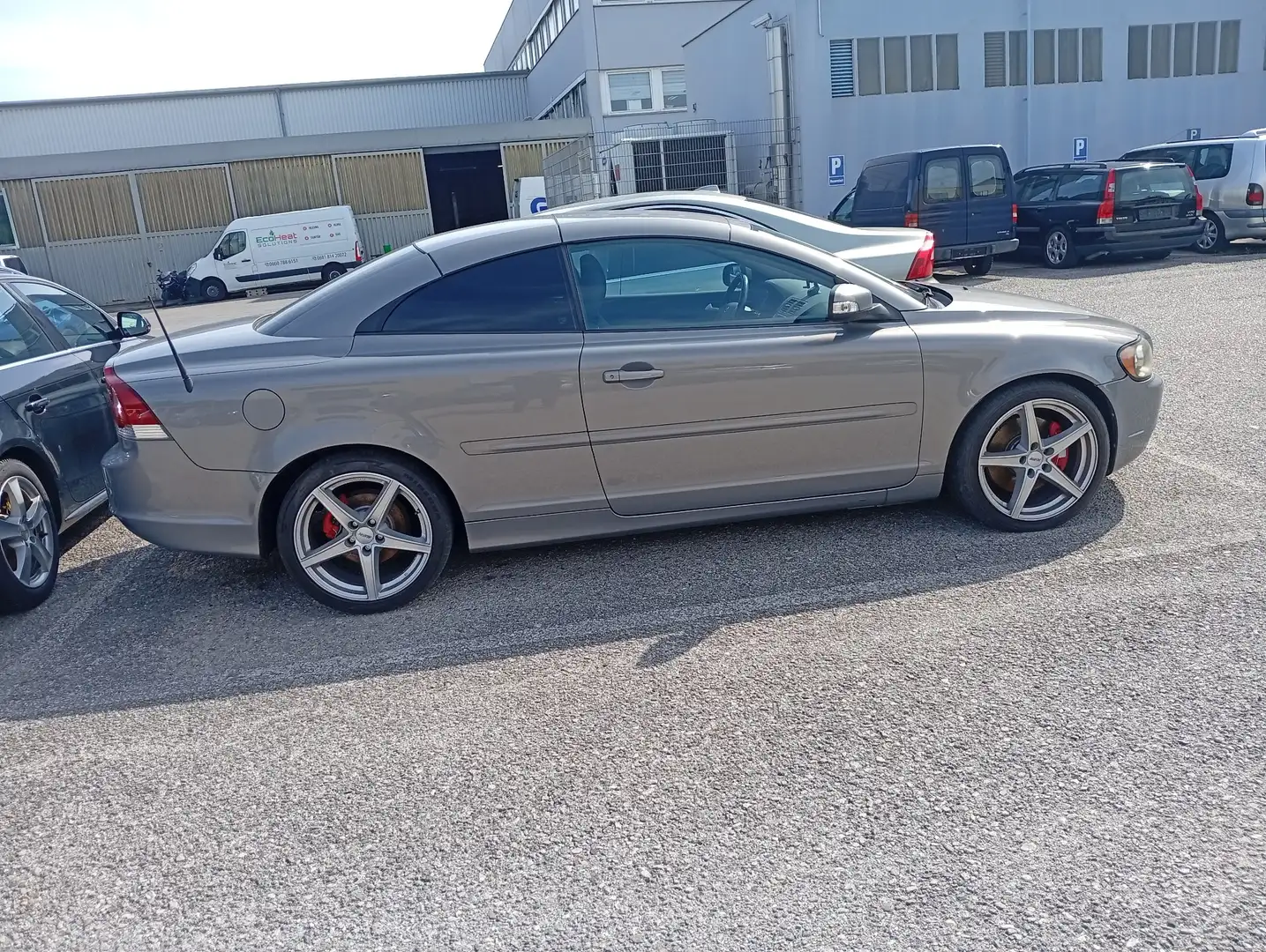 Volvo C70 2.0D Momentum - 1