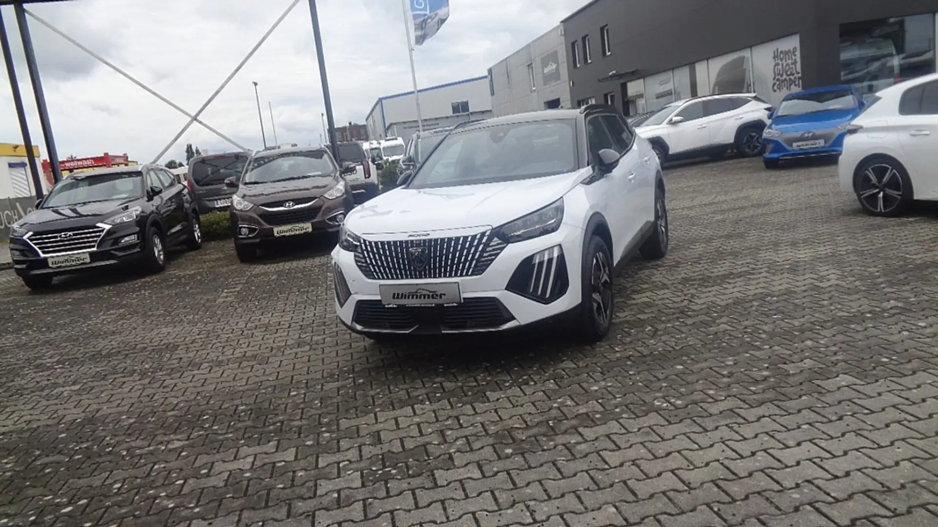 Peugeot 2008 Hybrid 136 e-DCS6 GT Weiß - 2