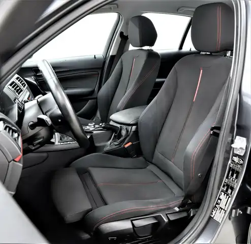 BMW 1 Series view 10
