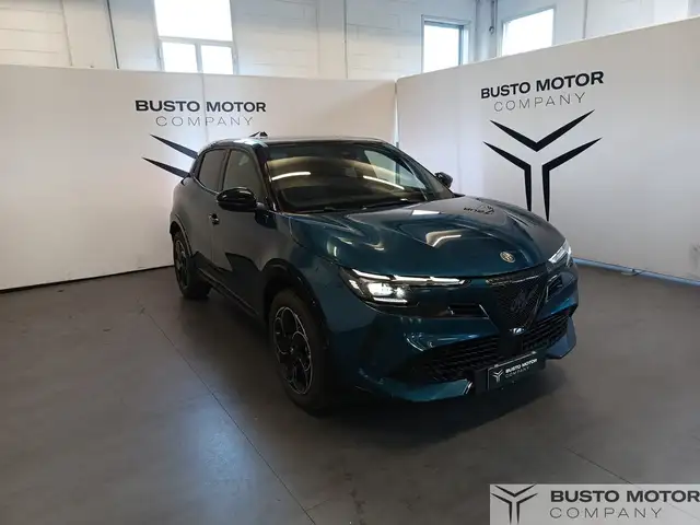 Alfa Romeo Junior 1.2 145CV Hybrid eDCT6 ibrida Q4