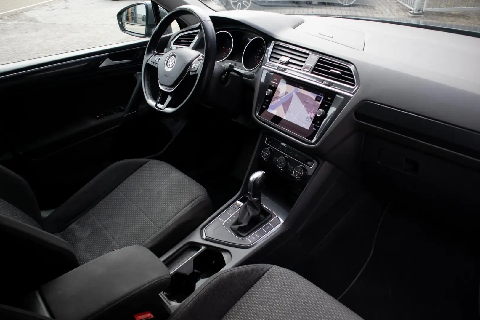 Volkswagen Tiguan Allspace 2.0 TDI Comfortline 7p. Automaat Navigatie (19.900 Grijs - 2