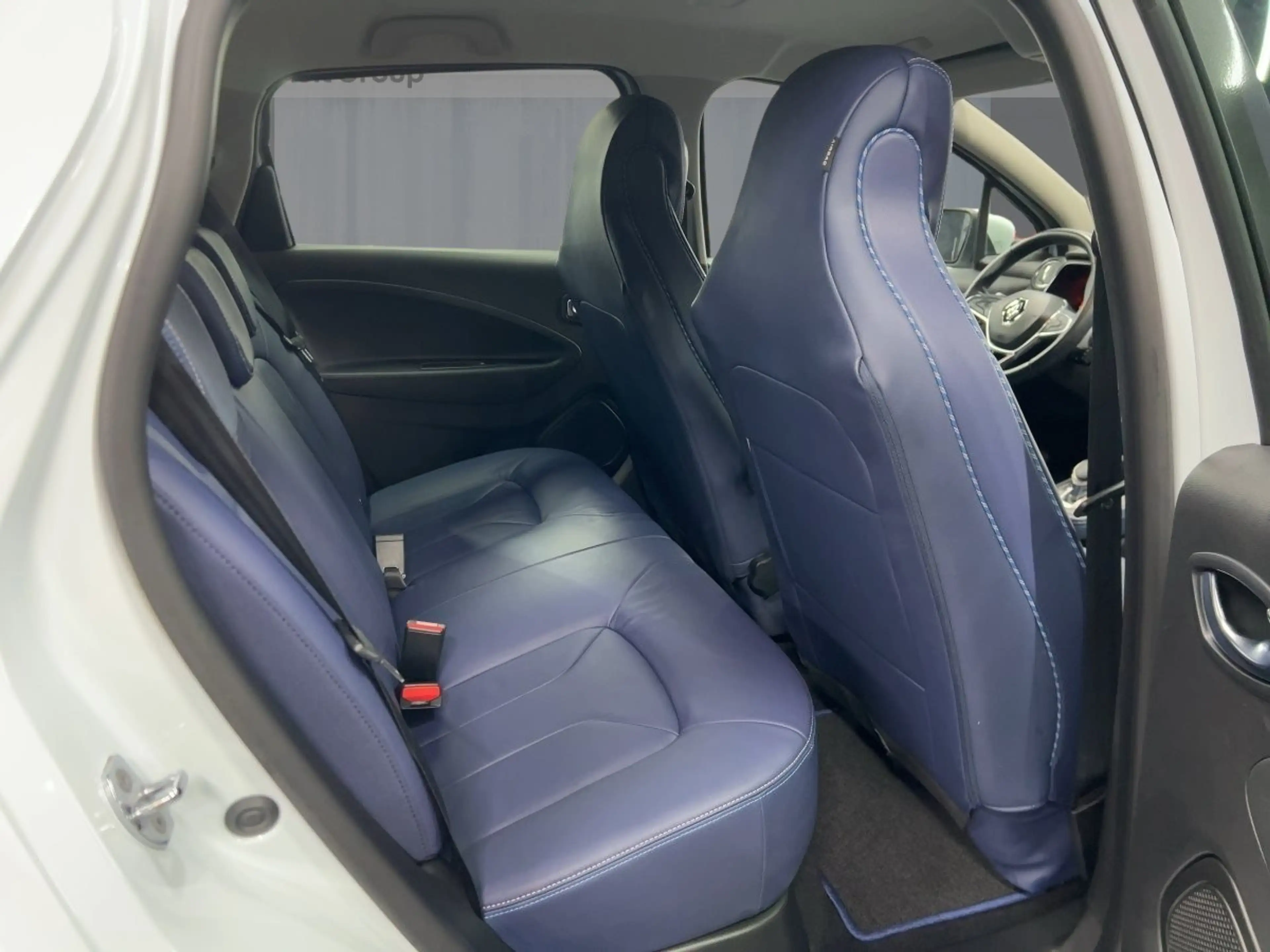 Renault ZOE E-Tech  SONDERMODELL RIVIERA R135 Z.E. 50 CCS — photo 9