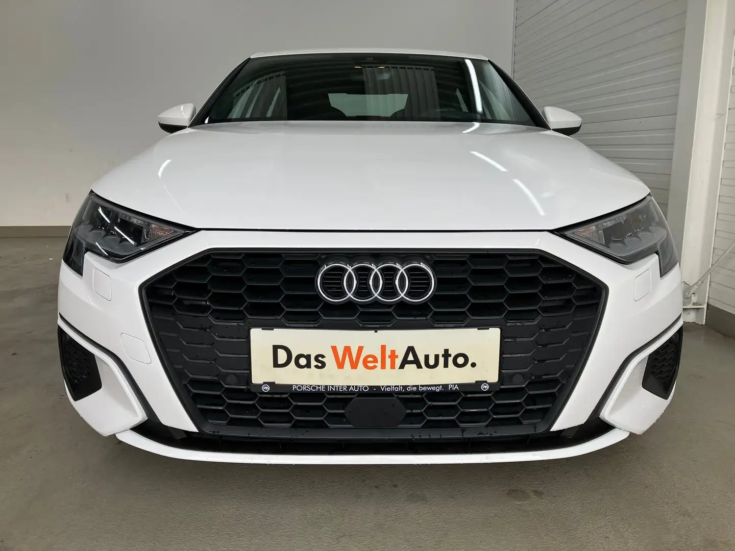 Audi A3 Limousine 35 TFSI Weiß - 2