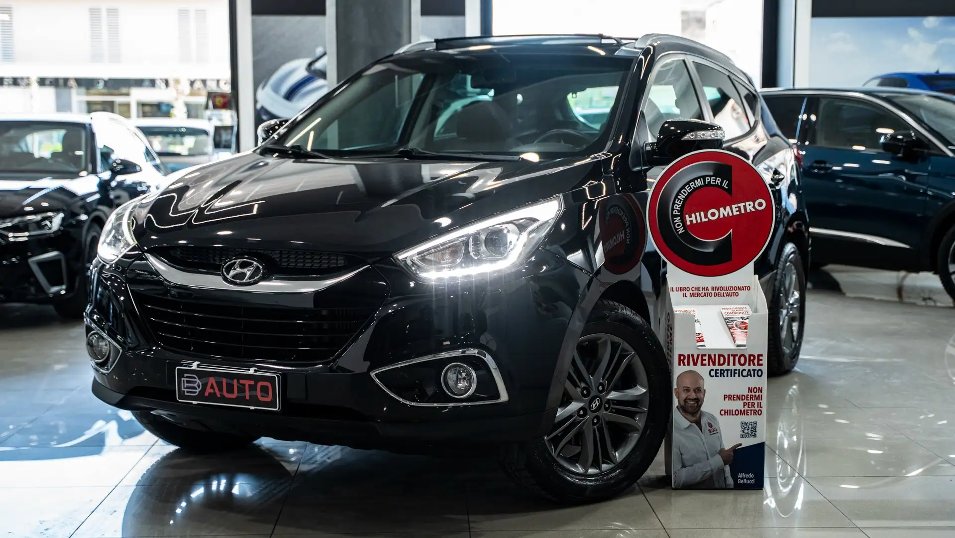 Hyundai TUCSON 1.7 CRDI CONFORT 2WD 115 CV TETTO NAVI PELLE FULL Noir - 1