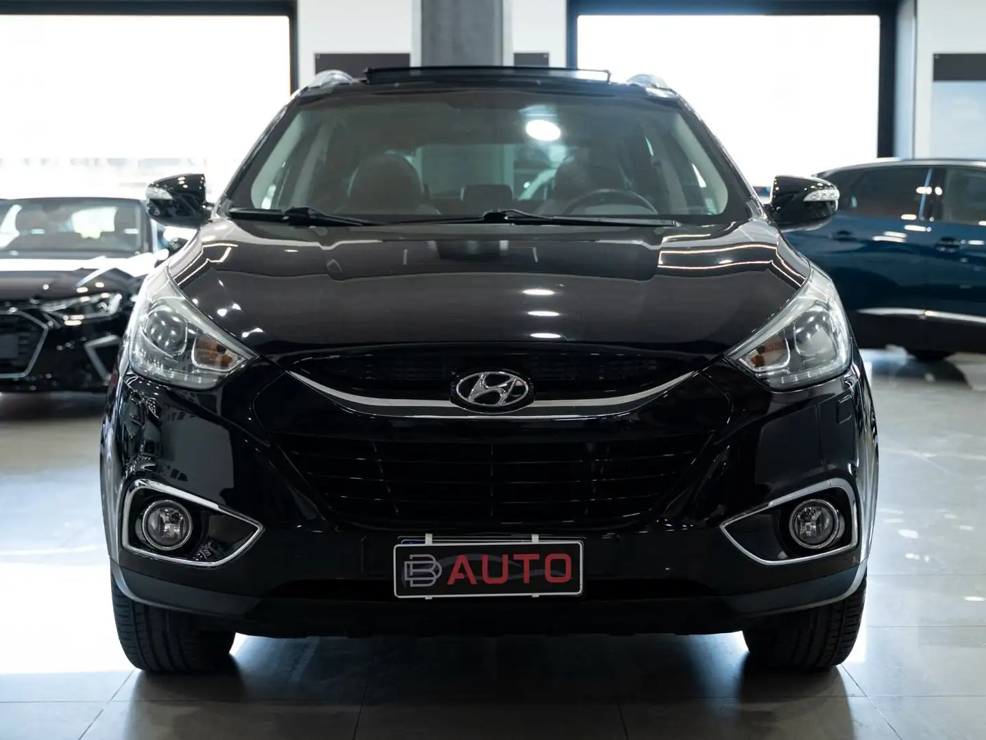 Hyundai TUCSON 1.7 CRDI CONFORT 2WD 115 CV TETTO NAVI PELLE FULL Noir - 2