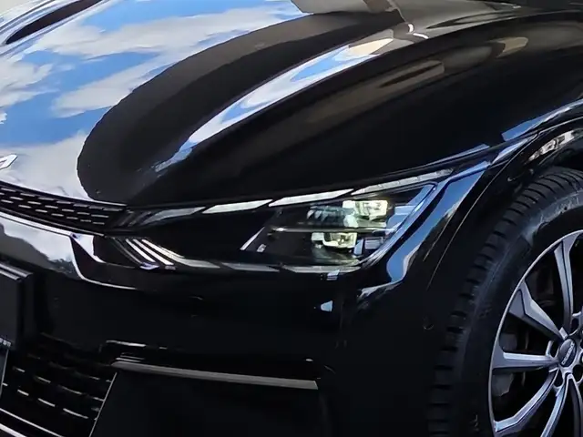 Kia Ev6 view 10