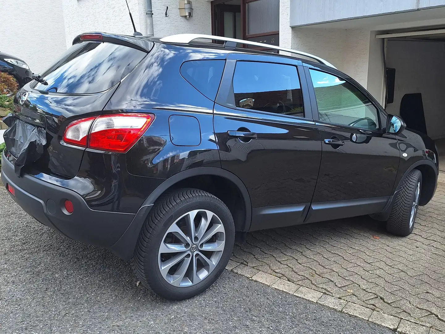 Nissan Qashqai Qashqai 2.0 tekna Černá - 1
