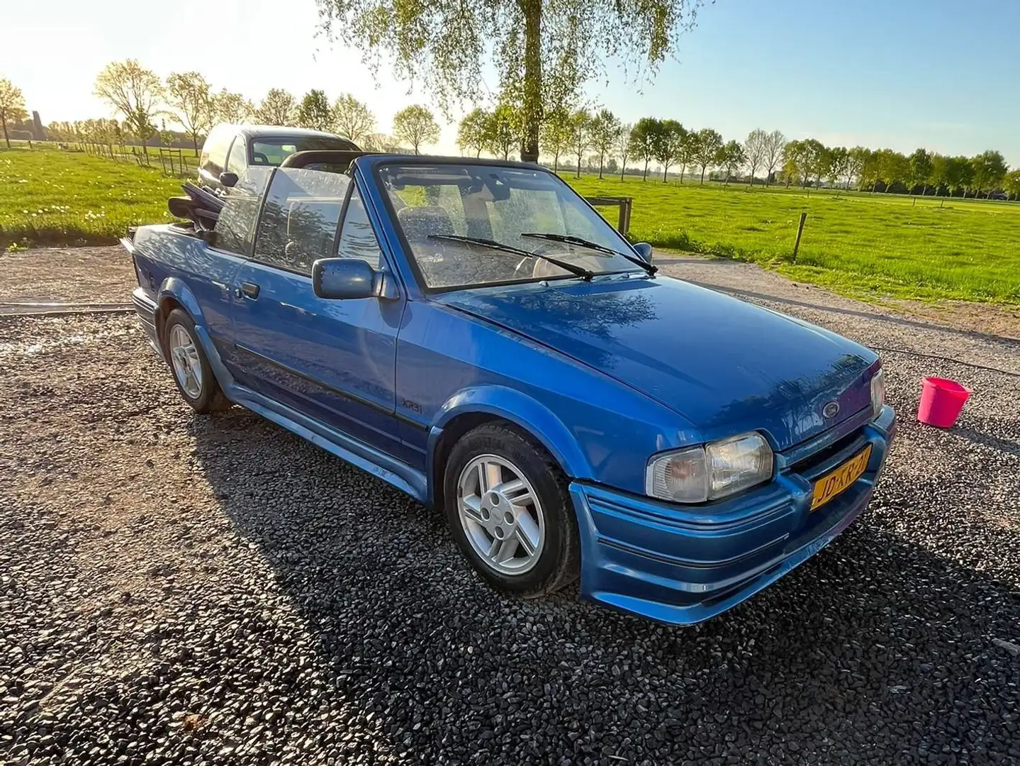 Ford Escort Cabrio 1.6I Azul - 2