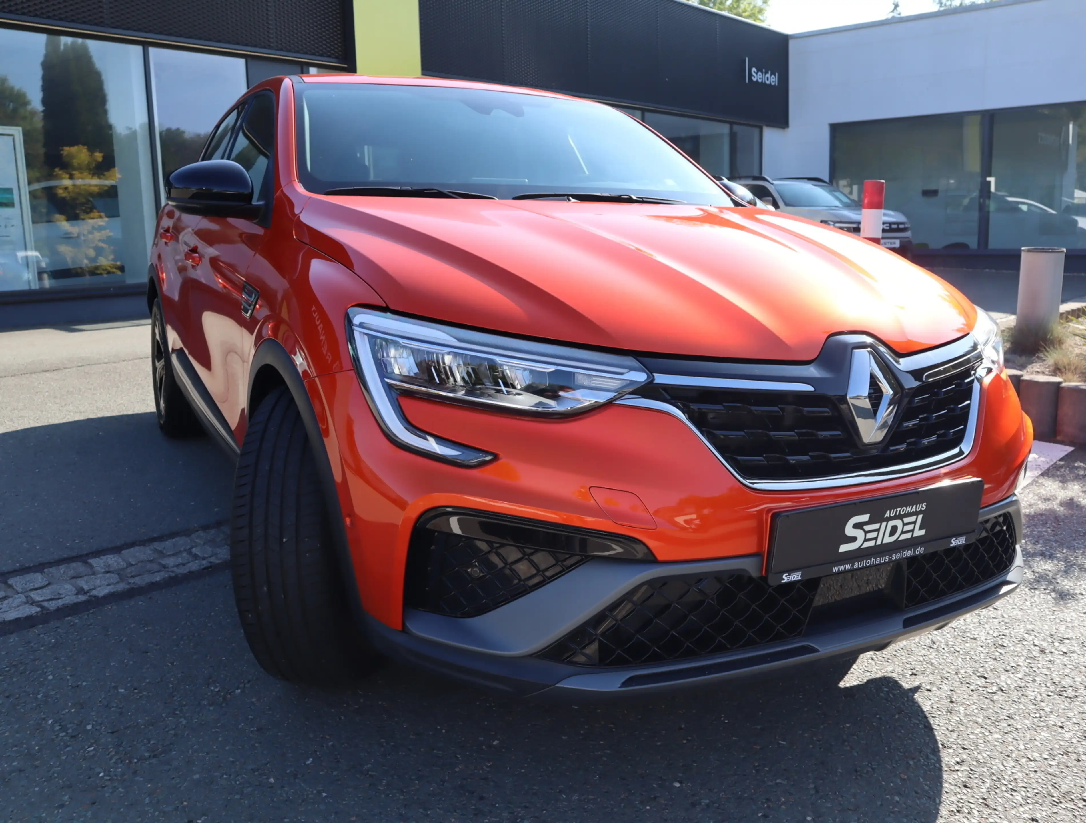 Renault Arkana 1.3 TCe 160 Mild-Hybrid R.S. Line — photo 8