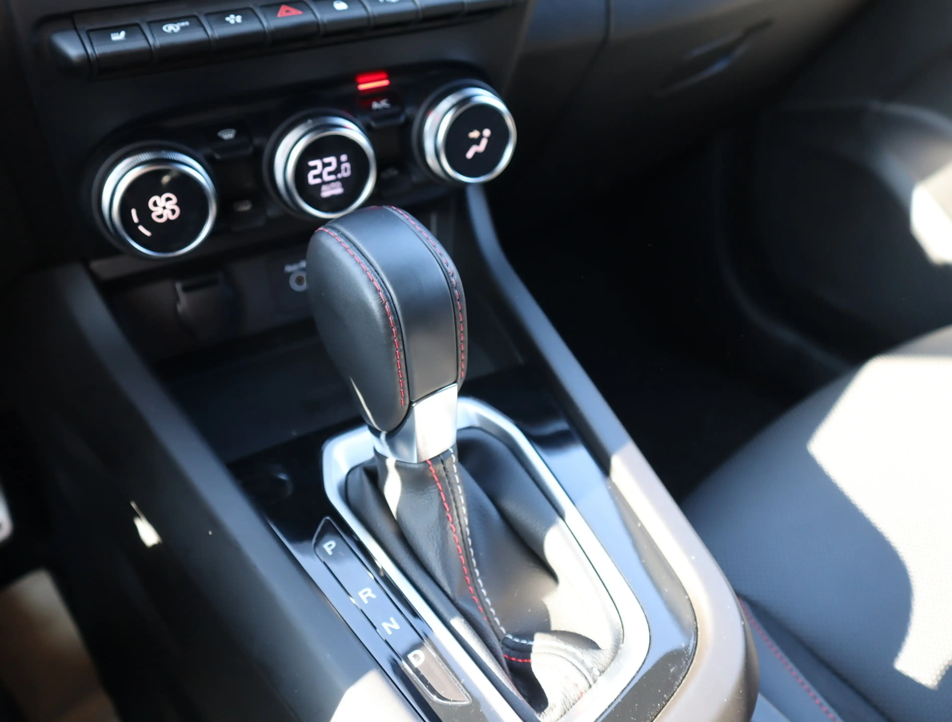Renault Arkana 1.3 TCe 160 Mild-Hybrid R.S. Line — photo 13