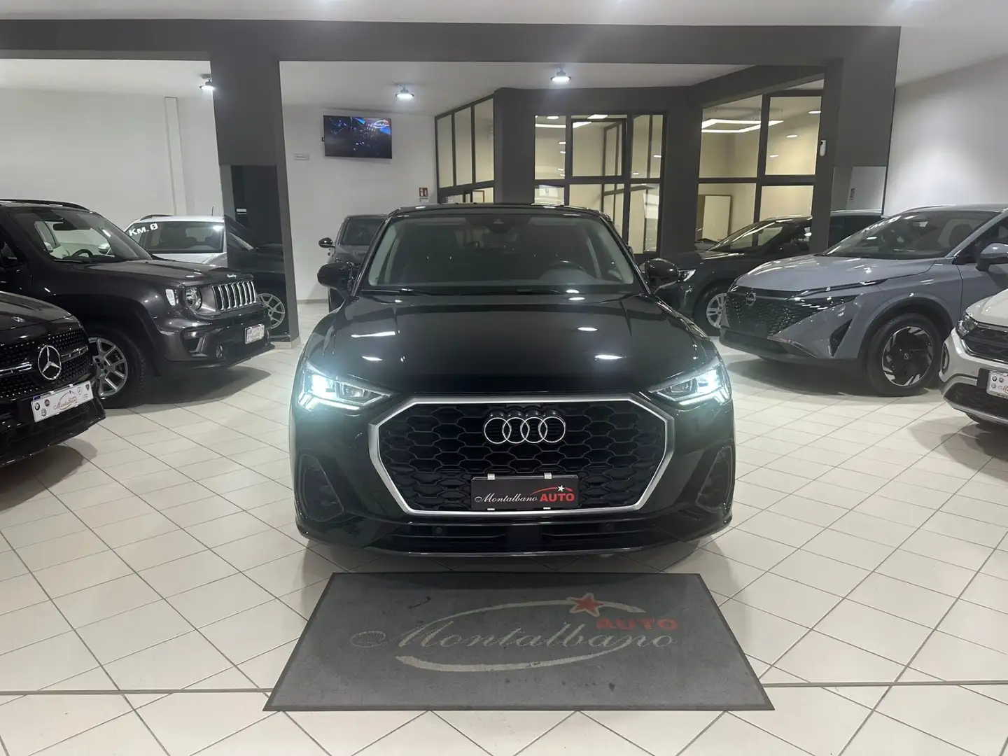 Audi Q3 Q3 SPB 35 TDI S tronic S line edition Zwart - 2