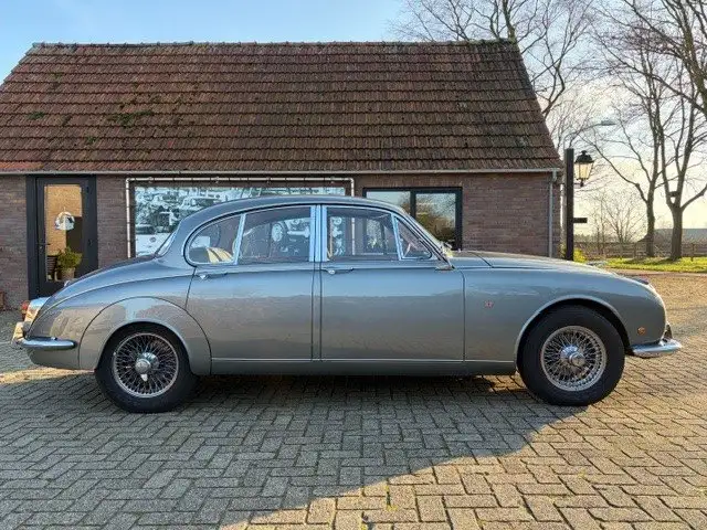 Jaguar MK II 3.4, (340) Overdrive