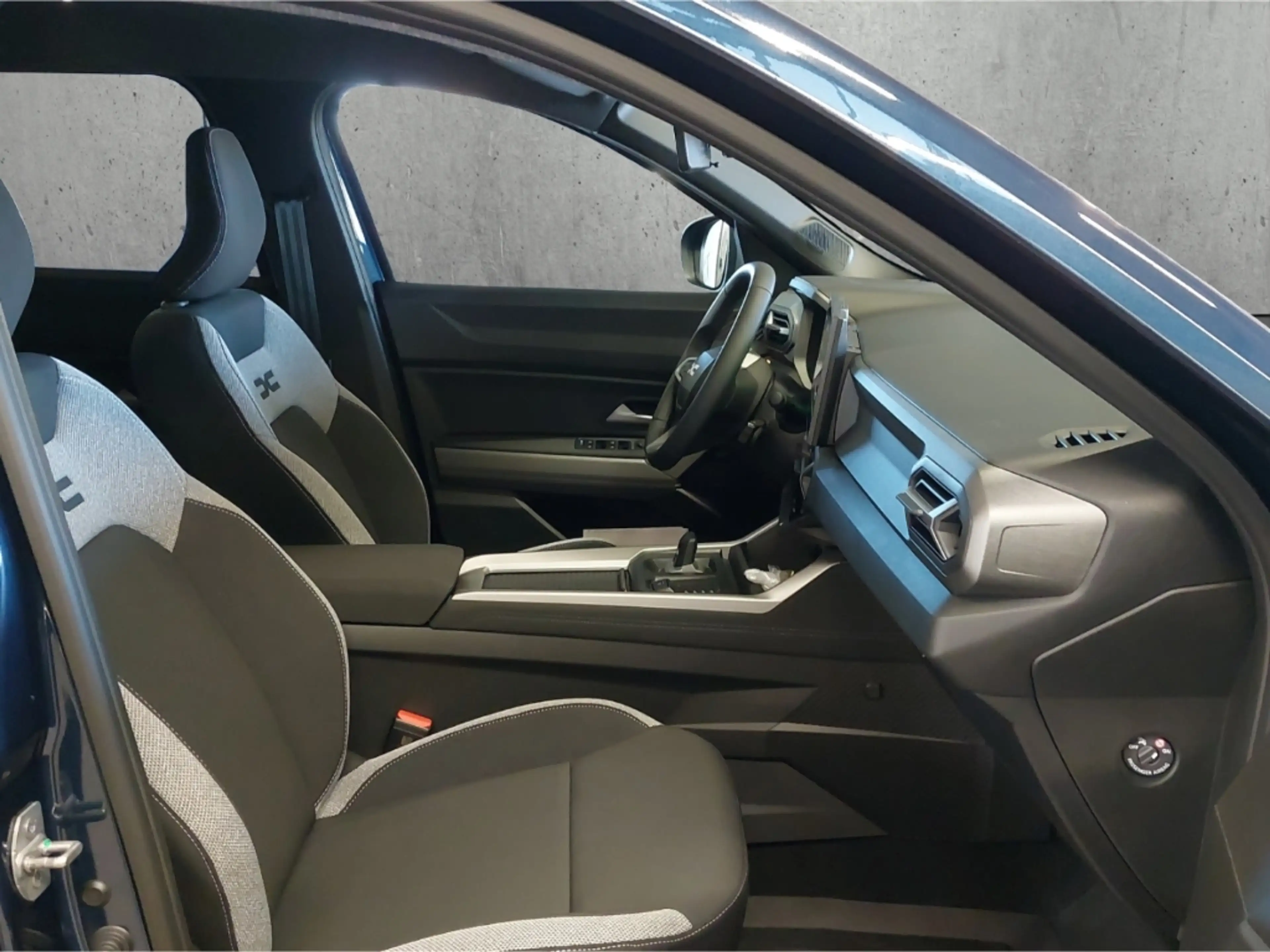 Dacia Bigster Journey VollHybrid 155 Navi  LED ACC El. Heckklapp — photo 13