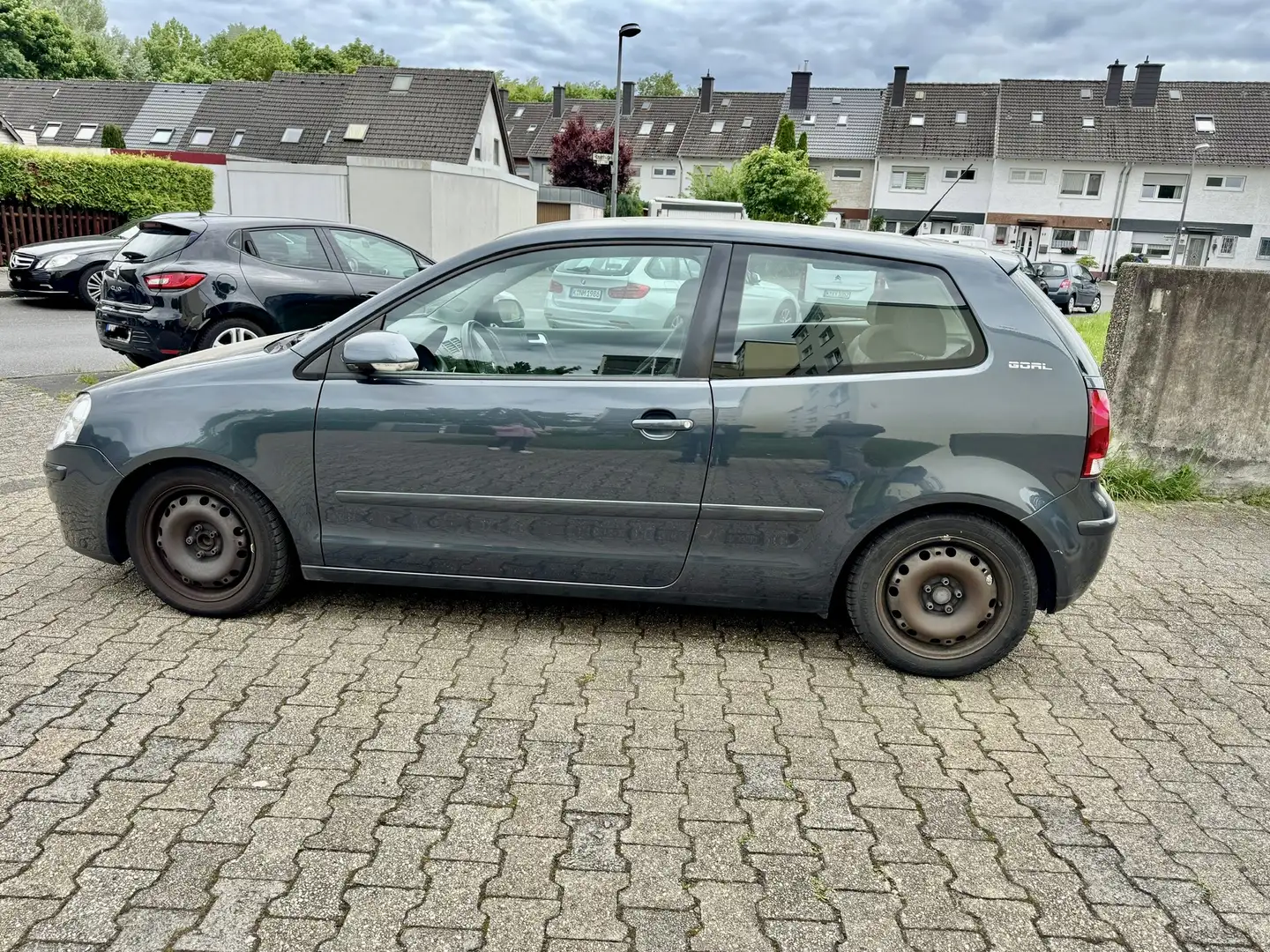 Volkswagen Polo 1.2 Goal mit TÜV Grau - 2